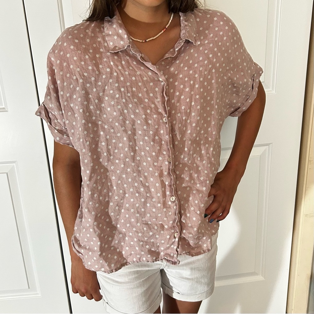 Rachel Zoe 100% linen pink and white polka dot button up shirt